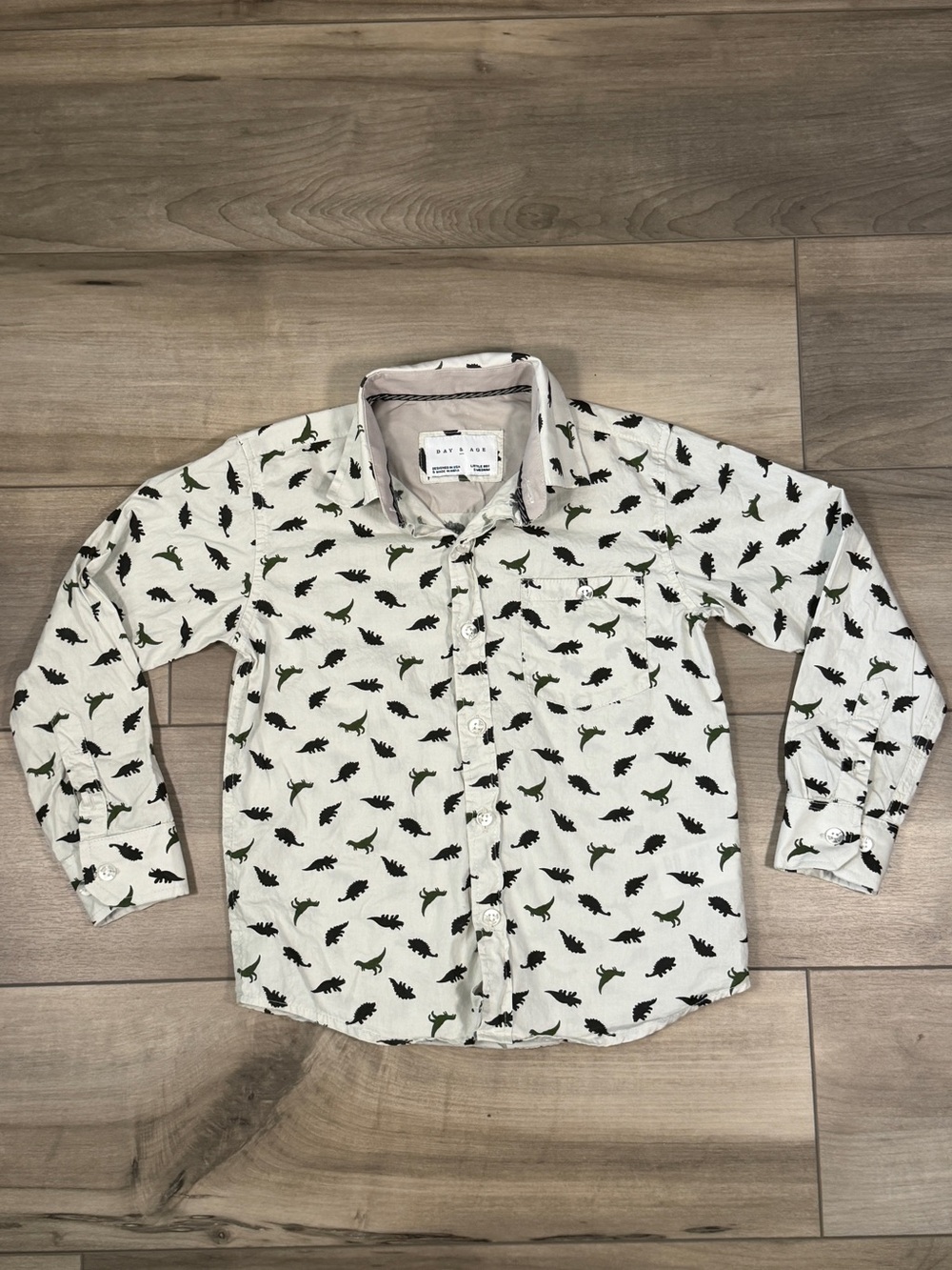 Boys' Dino Print Button-Up Shirt - White/Green, Day & Age 5 Medium